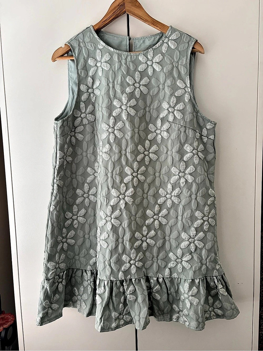 J.McLaughlin Floral Mini Dress in Green Size Medium Like New
